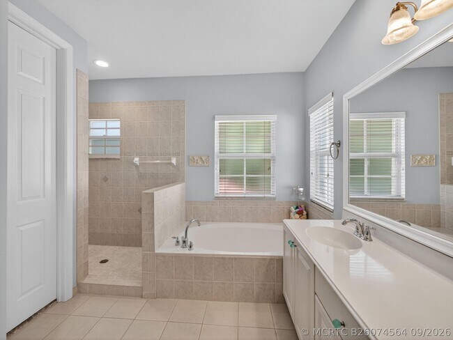 Building Photo - 631 Moondancer Ct