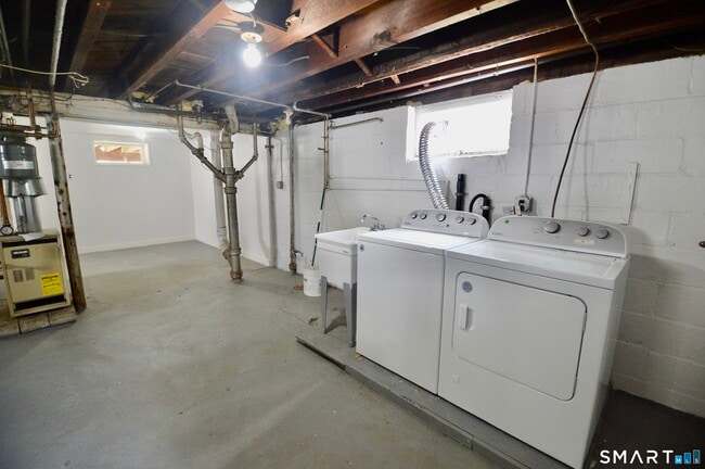 Building Photo - 314 Knowlton St