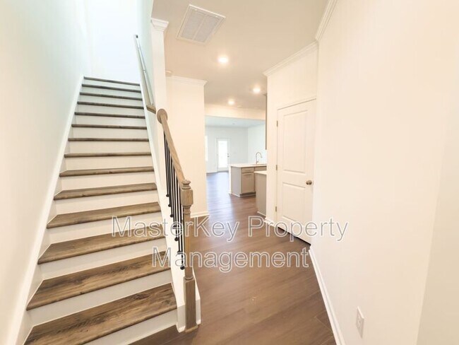 Building Photo - 212 Shingle Oak Rd