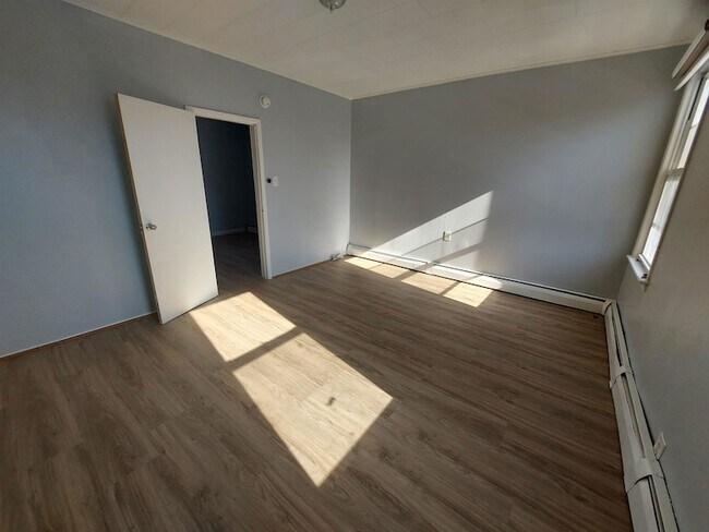 Building Photo - 9 W 35th St