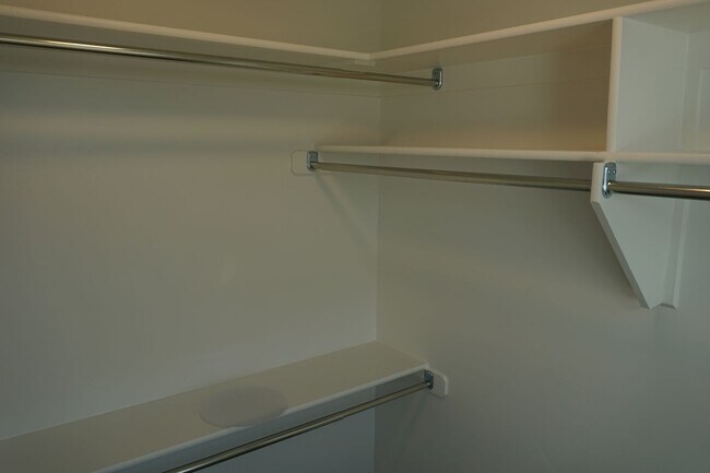Building Photo - Layton Townhome 3 Bed 2.5 Bath