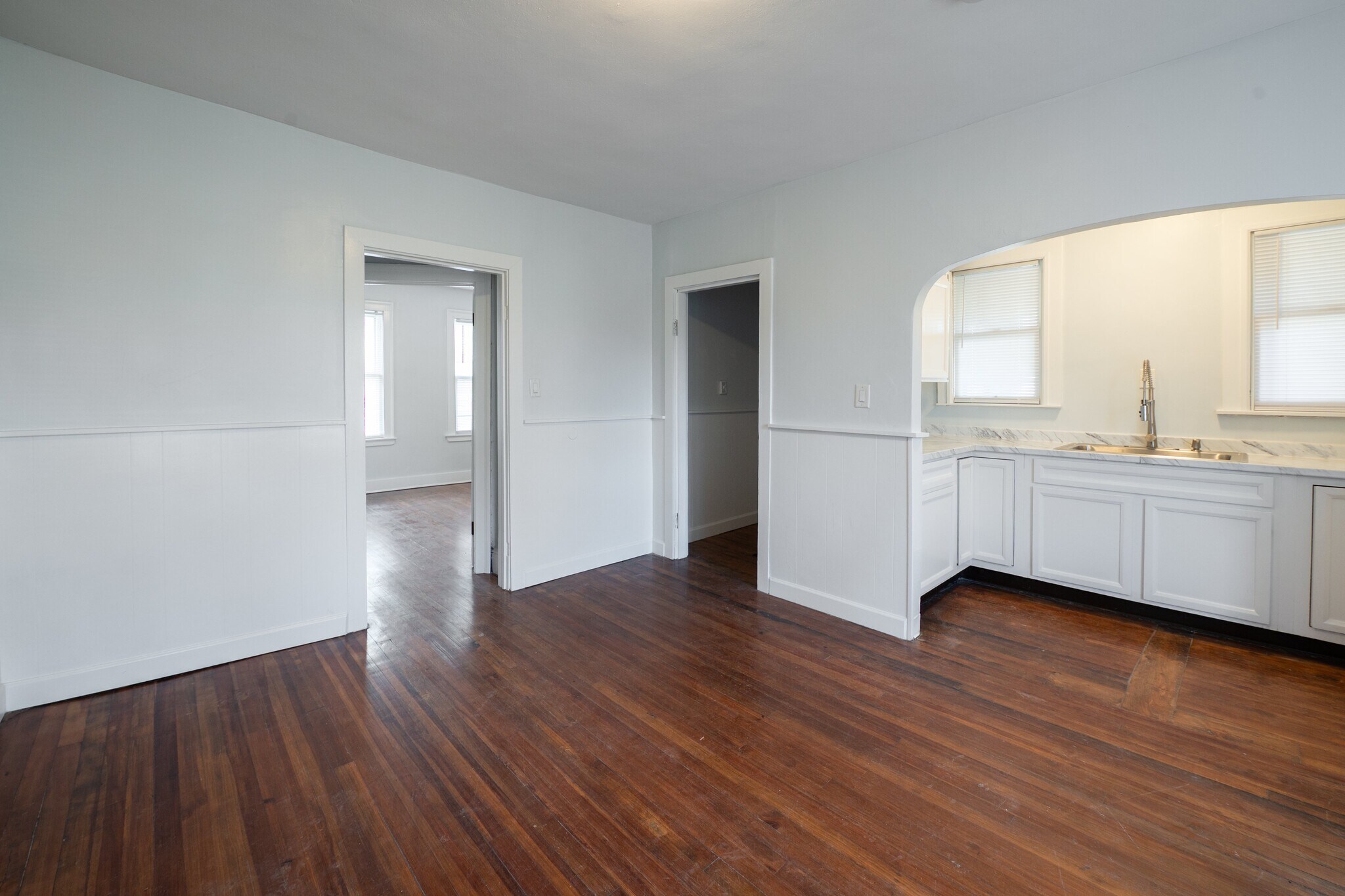 Kitchen Southwest - 1592 Corbin Ave