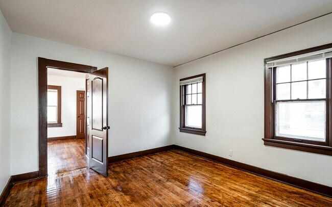 Building Photo - 2548 N 38th St