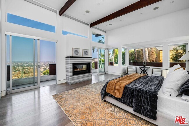 Building Photo - 770 Paseo Miramar