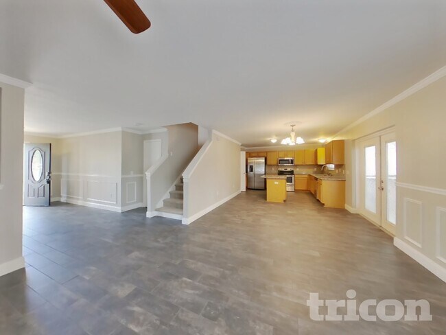 Building Photo - 2511 Brownwood Dr