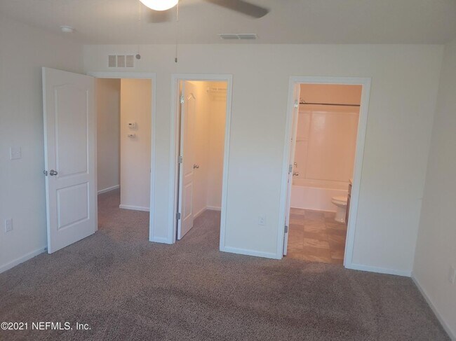 Building Photo - 340 Servia Dr