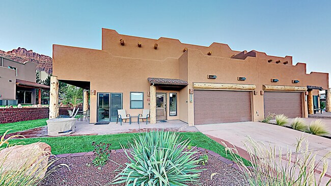 Building Photo - 3374 S Village Loop