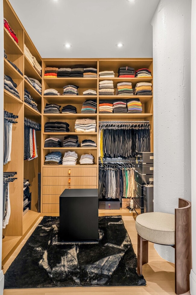 Building Photo - 1 Main St