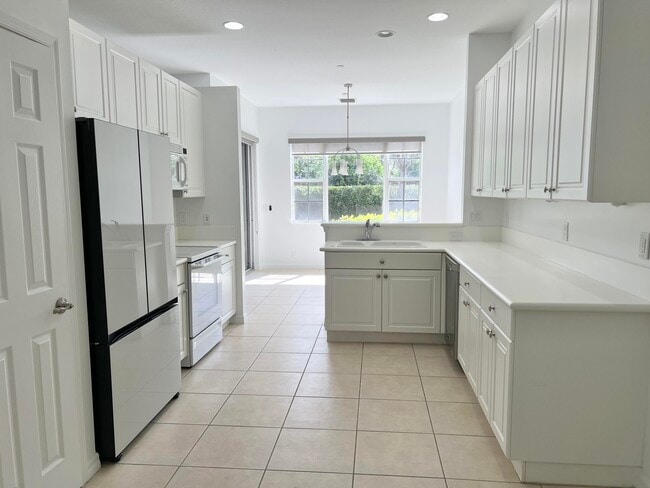 Building Photo - 44 Lancaster Rd