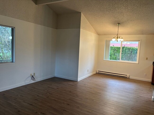 Building Photo - 5555/5545 Gill St