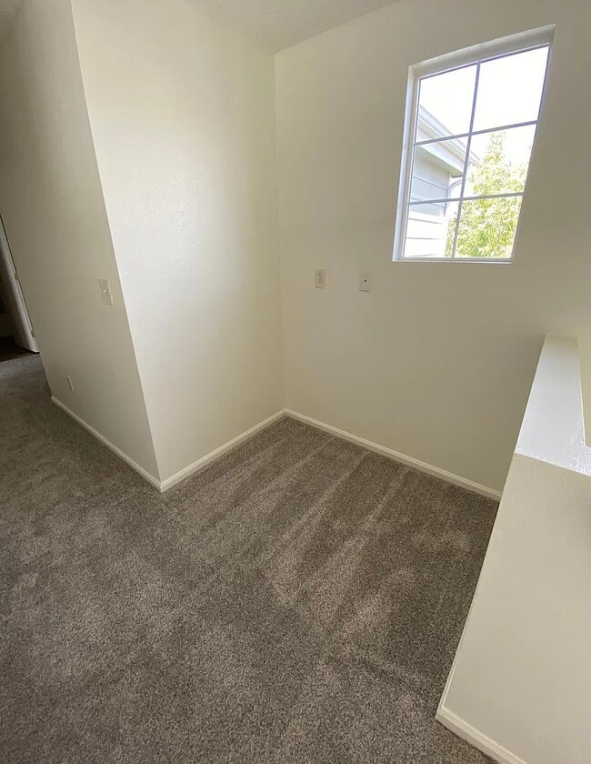 Building Photo - 134 S Elkhart St