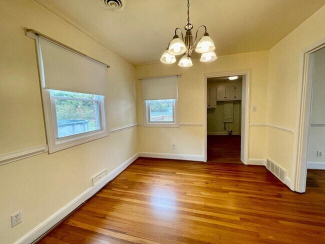 Building Photo - 1109 Smithfield Ave