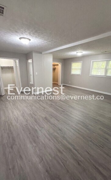 Building Photo - 1689 Thrasher Ct