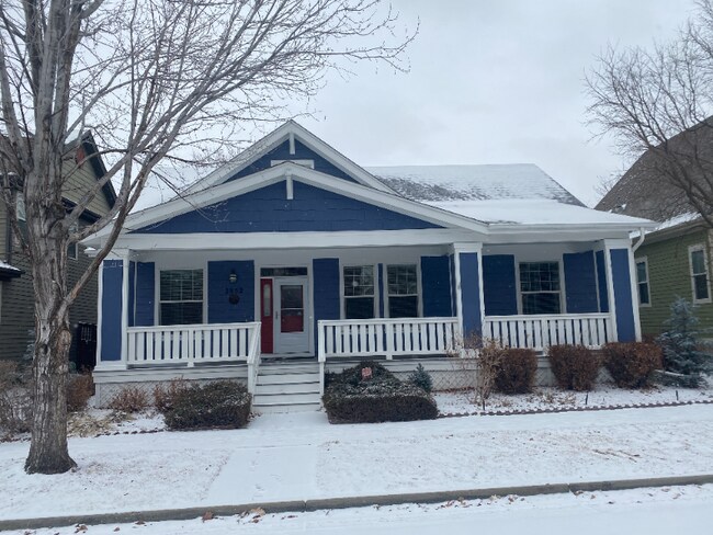 Building Photo - Available September! Beautiful and Spacious Home in Central Park!