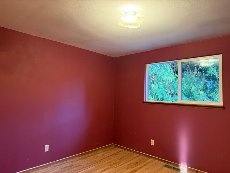 Building Photo - 18510 3rd Pl NW