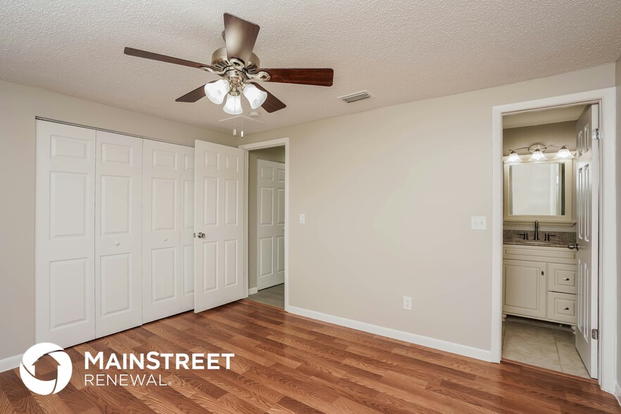 Building Photo - 16003 Woodpine Dr