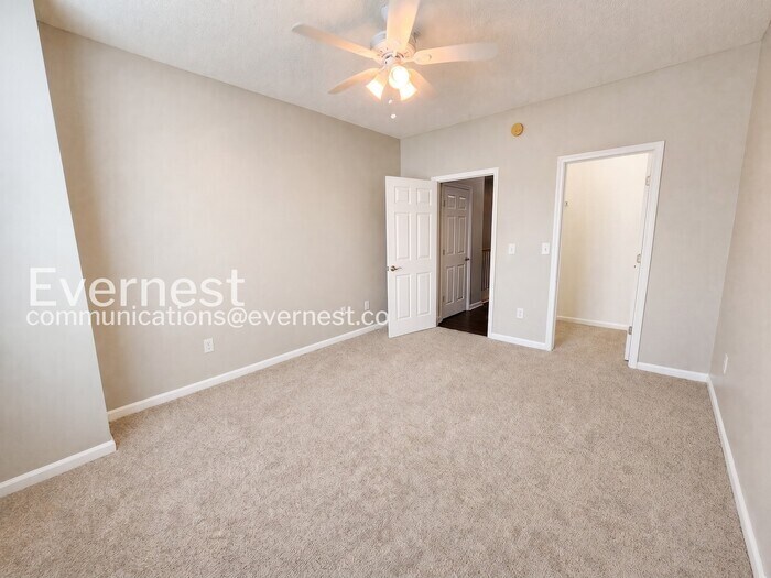 Building Photo - 205 Spring Heights Ln