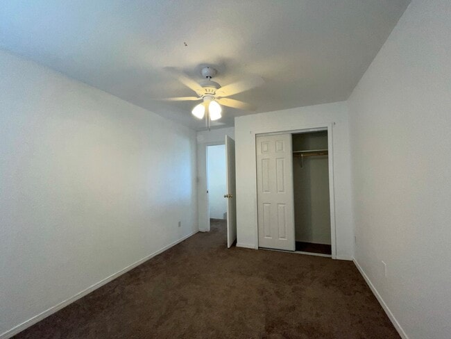 Building Photo - 667 Vista Luna Ln SW