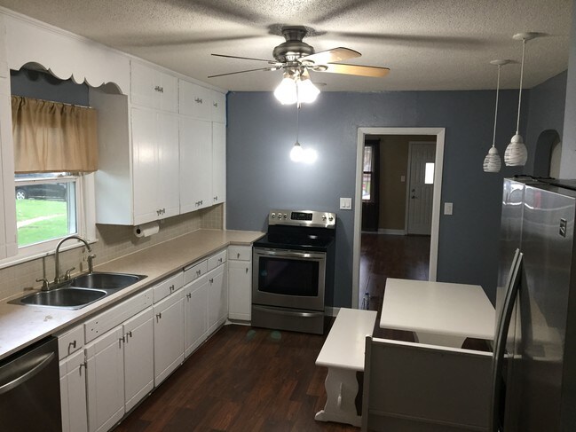 Building Photo - 125 Second St SW