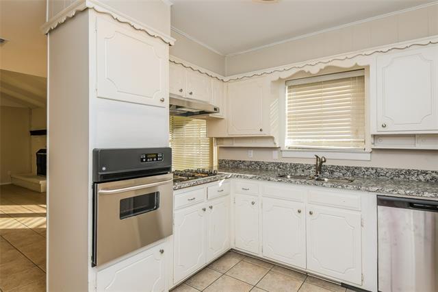 Building Photo - 2125 Rockmoor Dr