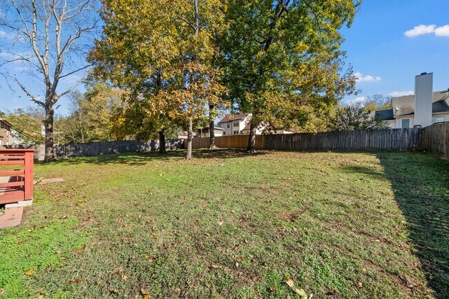 Building Photo - 3 Bedroom Home In Meadowbrook Subdivision ...