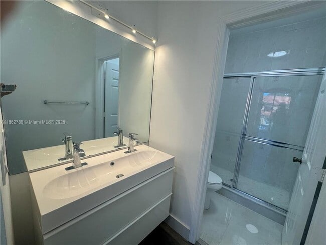 Building Photo - 3448 W 114th Terrace