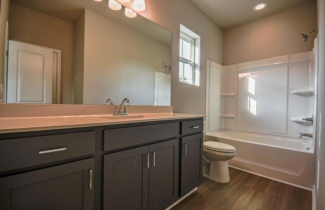 Building Photo - 104 Black Gum