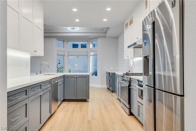 Building Photo - 2508 Sandilands Dr