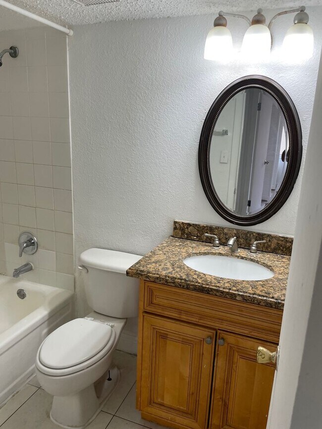Building Photo - Two bedroom Two bath Condo