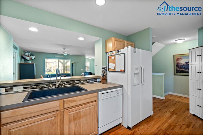 Building Photo - Students Welcome! Charming 4 Bedroom 4 Bathroom Townhome in Desirable West Fort Collins!