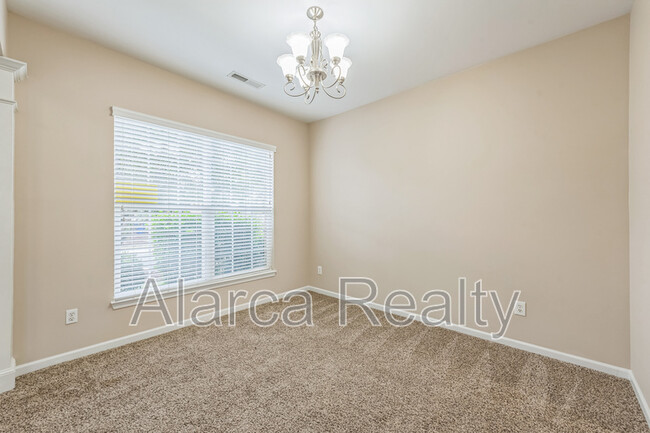 Building Photo - 15112 Northsprings Dr