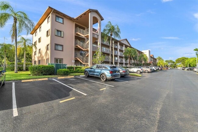 Building Photo - 12651 SW 16th Ct