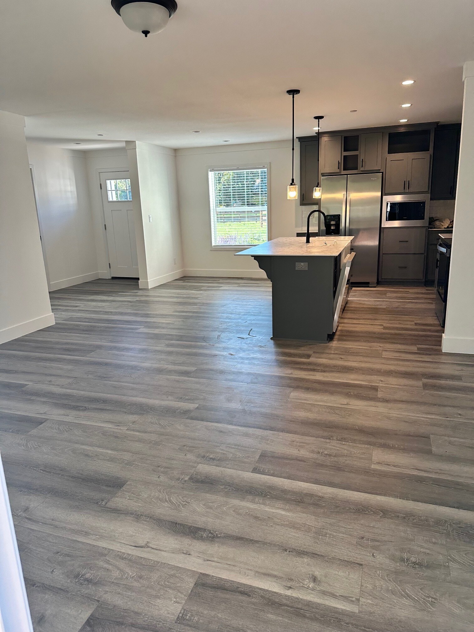 Building Photo - 148 Mission Dr