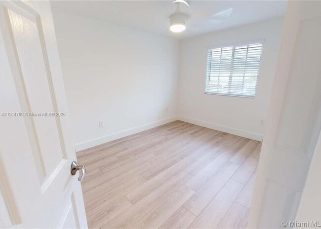 Building Photo - 5081 NW 116th Ct