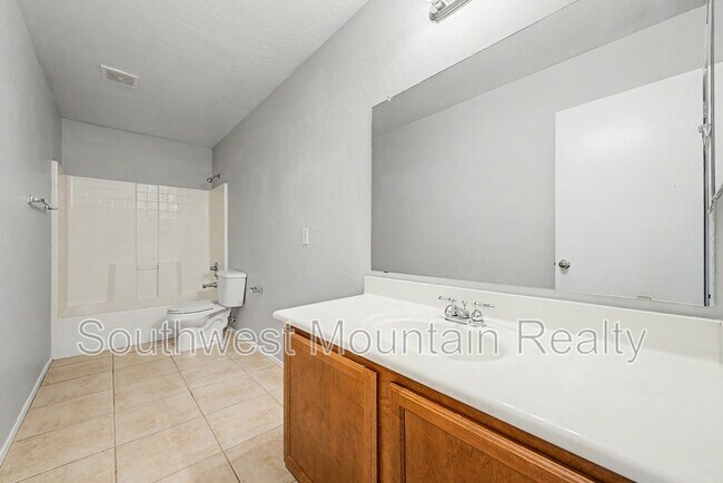 Building Photo - 45556 W Tucker Rd