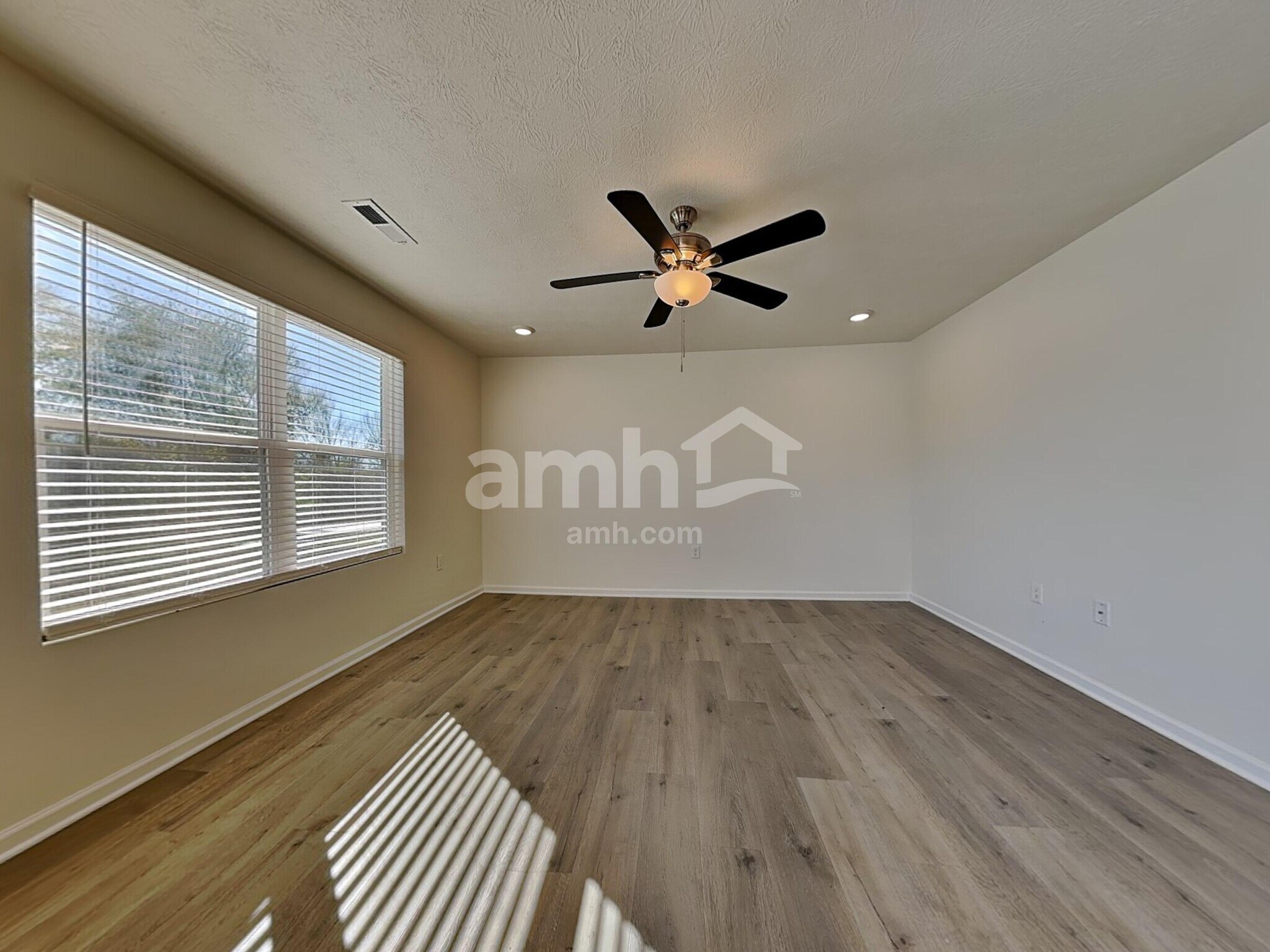 Building Photo - 912 Nelson Pl