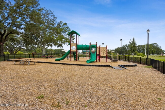 Building Photo - 3012 Granary Pk Ave