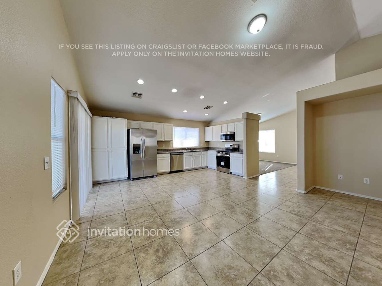 Building Photo - 10418 W Orange Dr