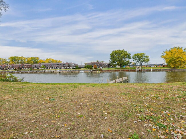 Building Photo - AVAILABLE NOW! Beautiful 3-Bedroom Waterfr...