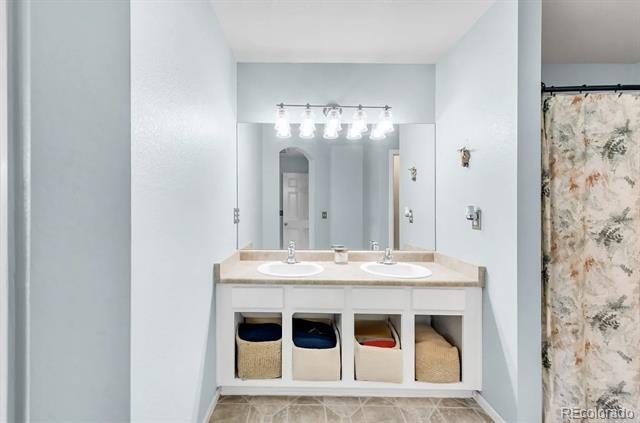 Building Photo - 571 S Mobile Pl