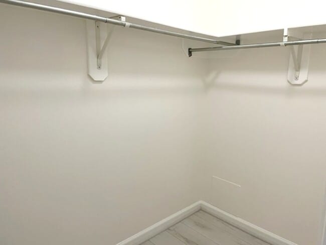 Building Photo - 7114 Glen Rosa Dr