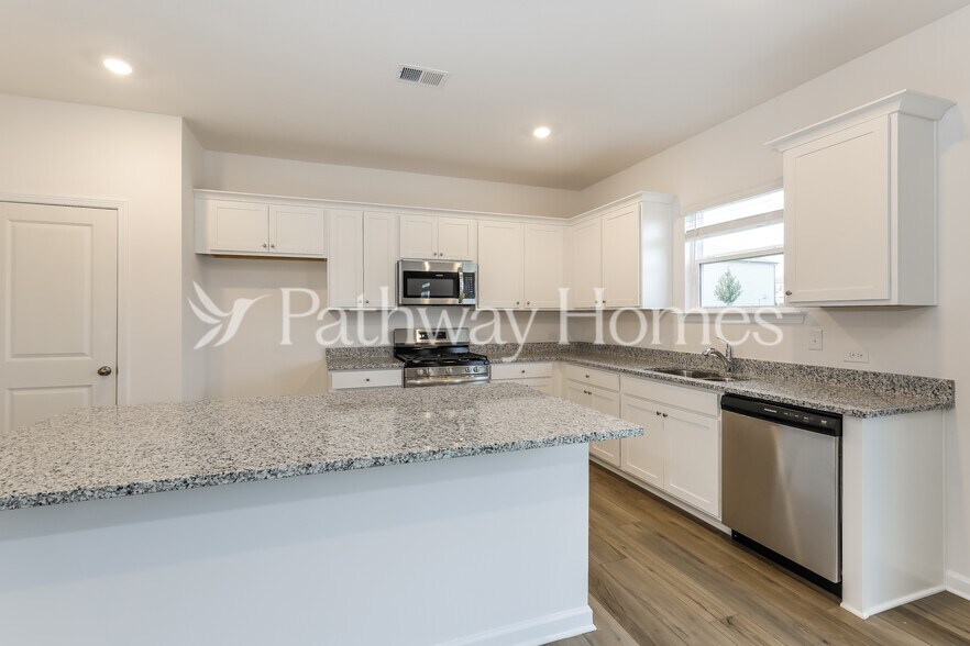 Building Photo - 549 Almere Dr