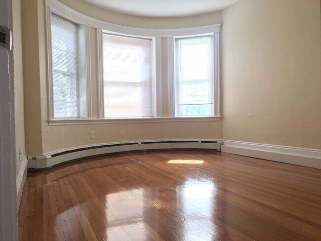 Building Photo - 1325 Commonwealth Ave