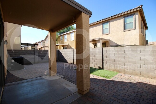 Building Photo - 6430 W Valencia Dr