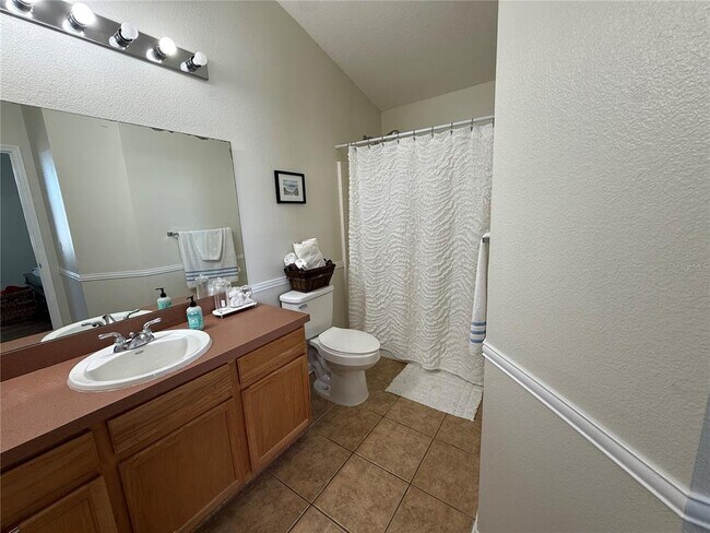 Building Photo - 5727 Vista Linda Dr