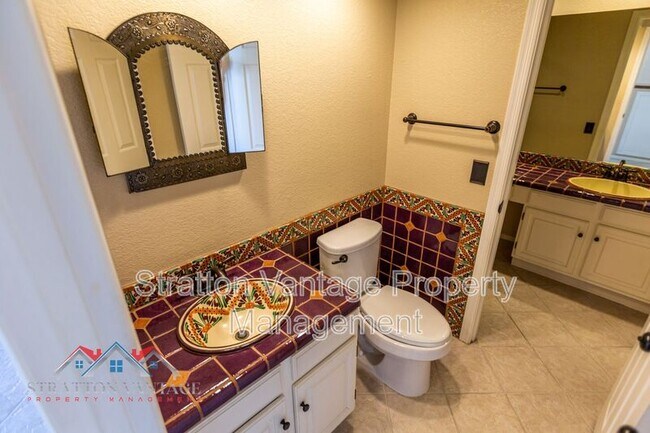 Building Photo - 10015 E Mountain View Rd