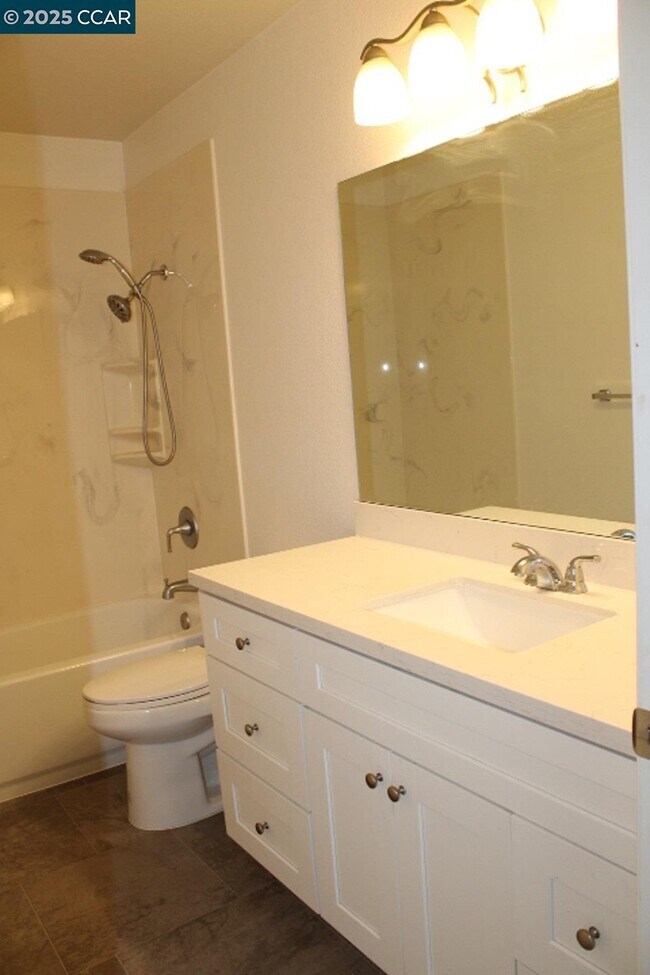 Building Photo - 247 Catalina Dr
