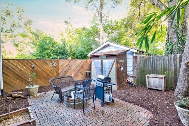 Building Photo - 116 Reid St