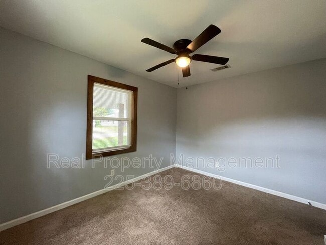 Building Photo - 1340 Bellonia Dr