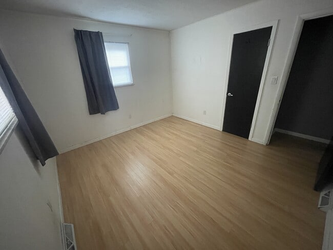 Building Photo - 221 Teel Rd